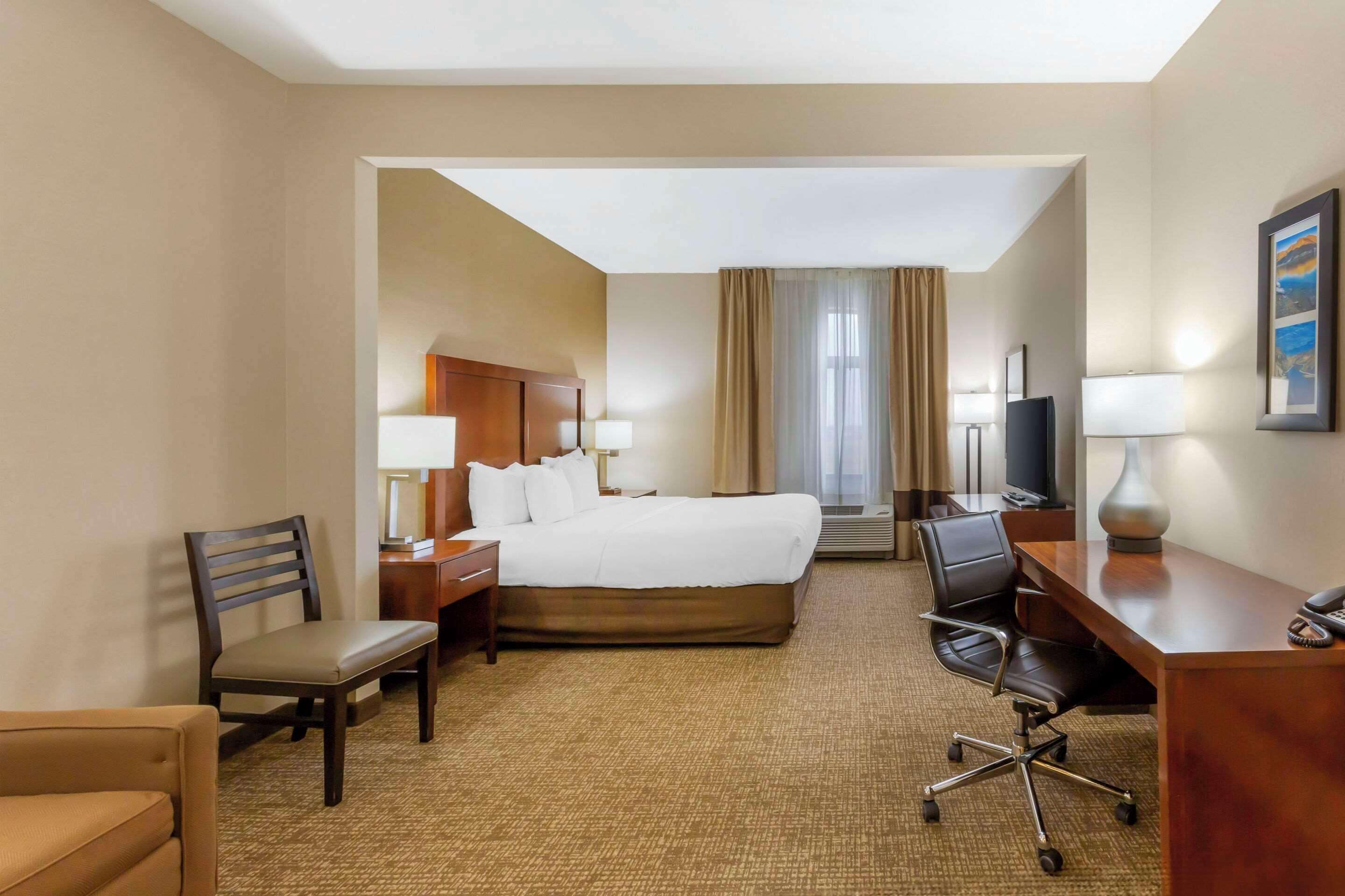 in-room safe, desk, laptop workspace, iron/ironing board