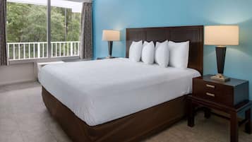 Standard Room, 1 King Bed, Non Smoking | Free WiFi, bed sheets