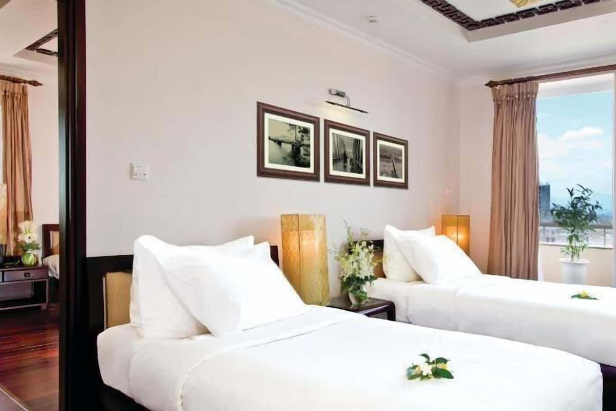 Minibar, in-room safe, desk, soundproofing