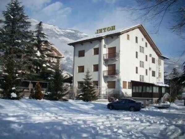 Exterior - Hotel Dujany (Nus)