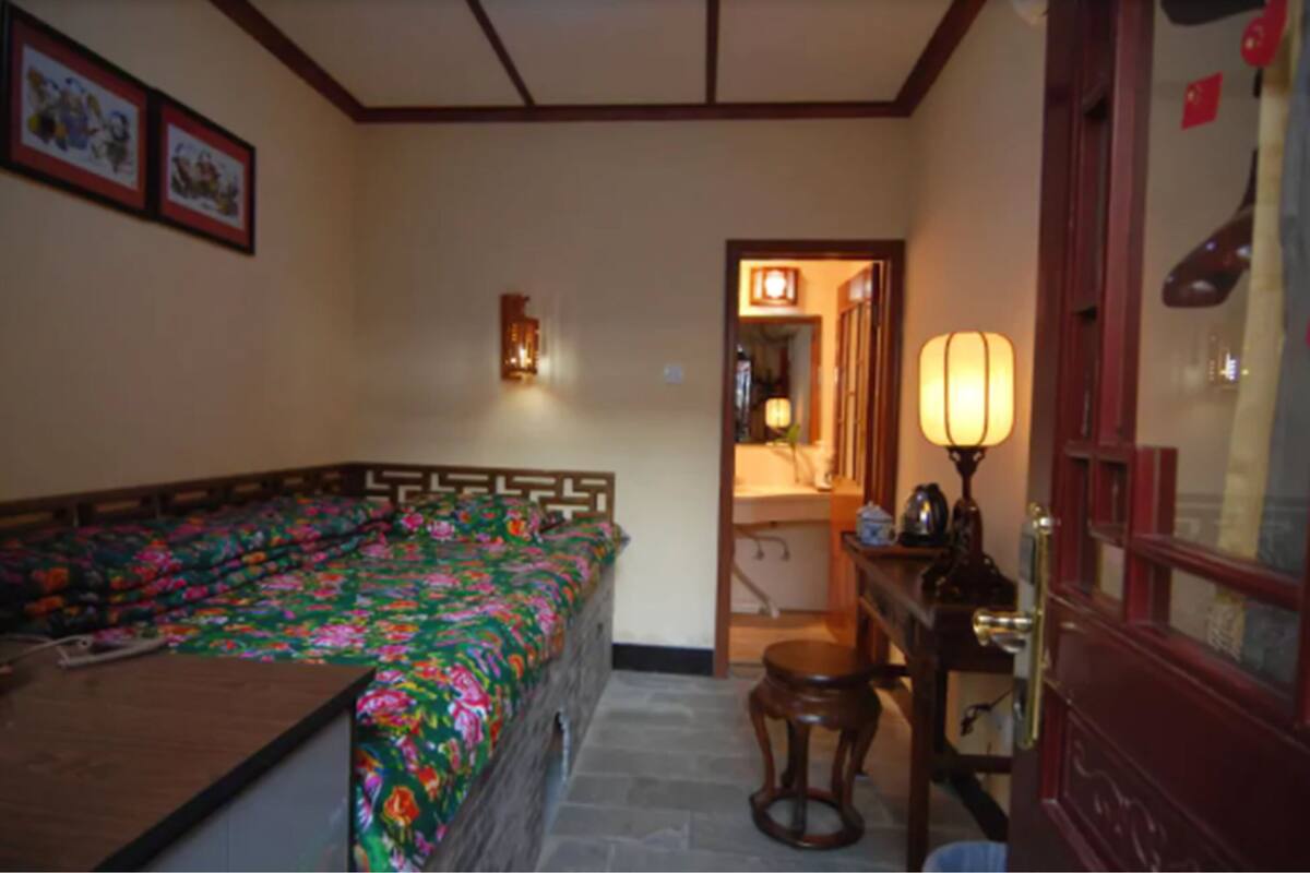 Single Room (Ge Ge Ta) | Desk, blackout drapes, WiFi (free), bed sheets