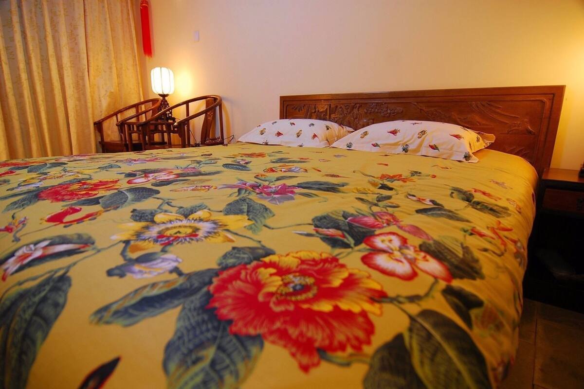 Double Room | Desk, blackout drapes, WiFi (free), bed sheets