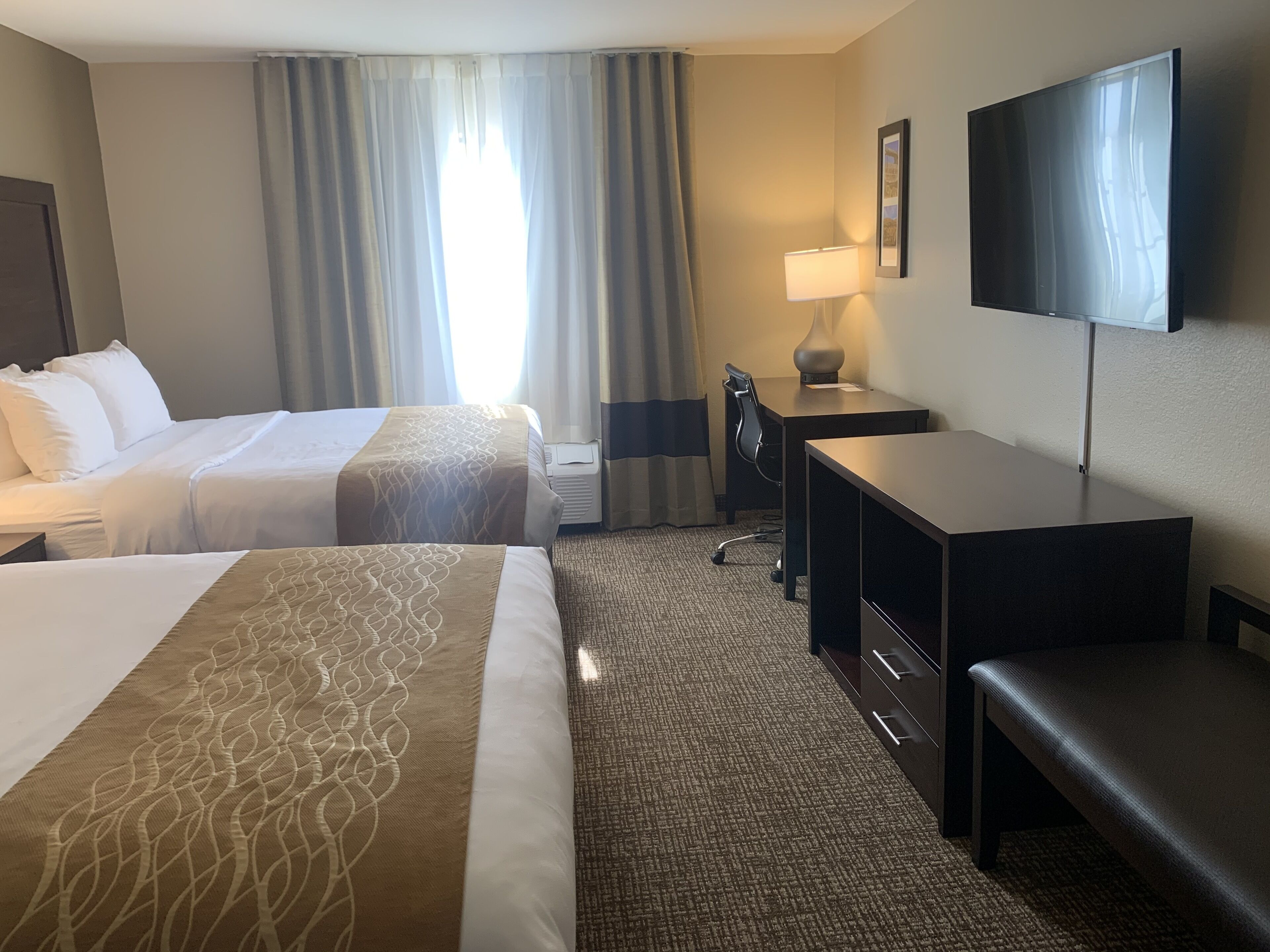 standard room, 2 queen beds, non smoking | desk, iron/ironing board, free cots/infant beds, free wifi