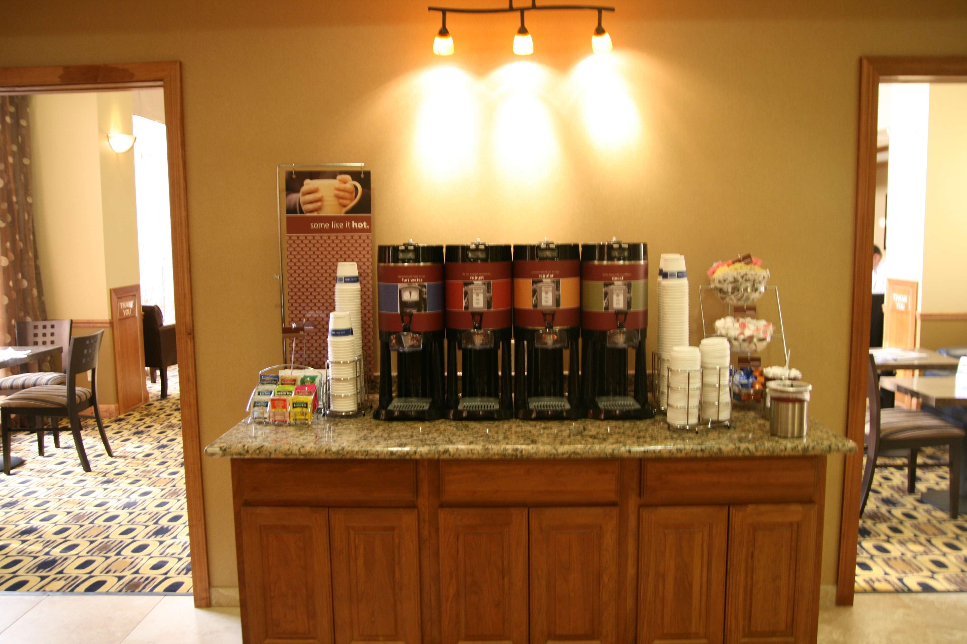 lunch and dinner served