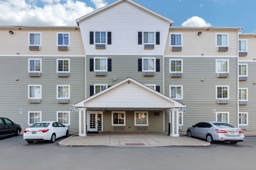 Suburban Studios Huntsville University Area Reviews, Deals