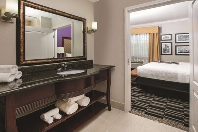 Baymont by Wyndham Dallas South-DeSoto