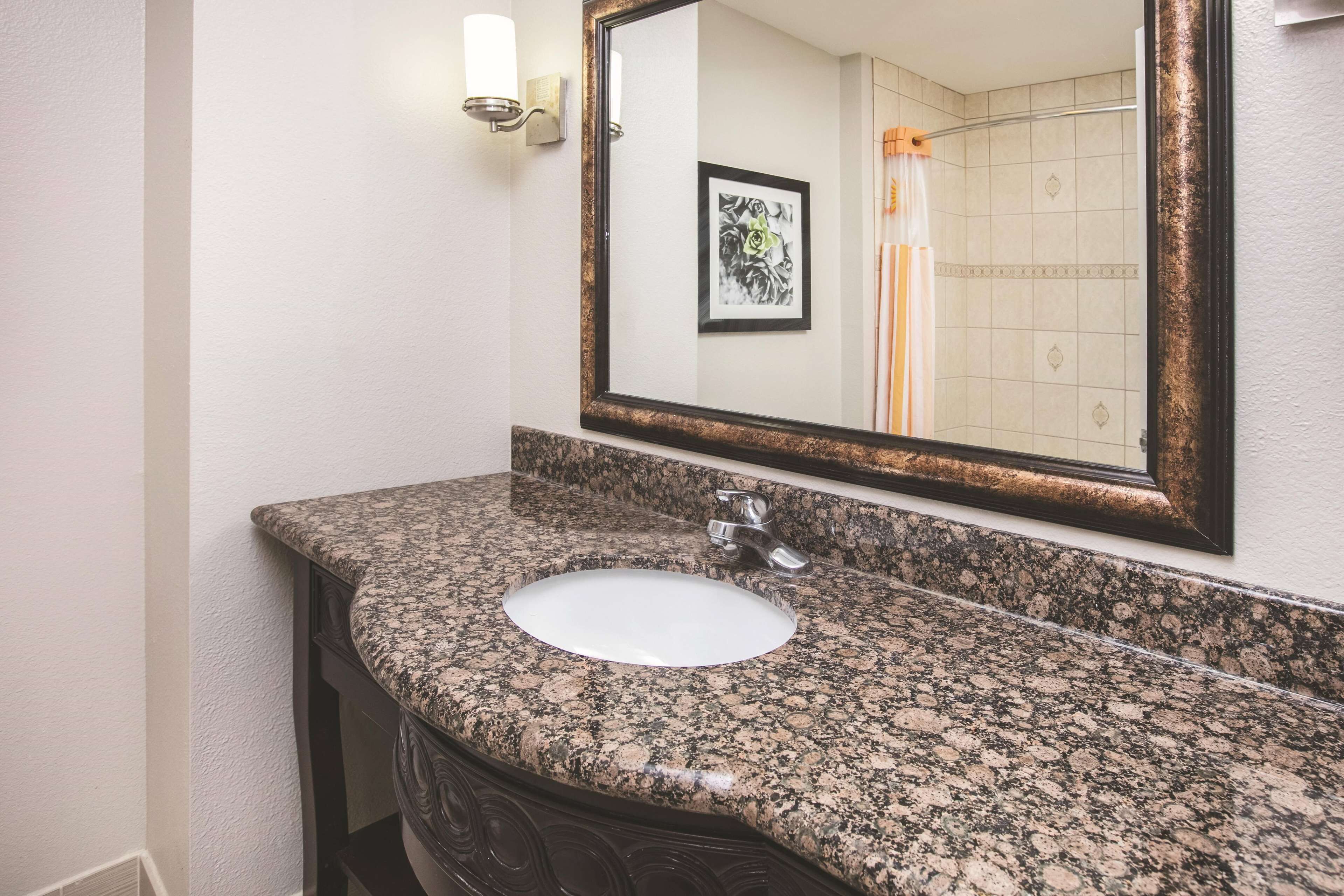 combined shower/bathtub, free toiletries, hair dryer, towels