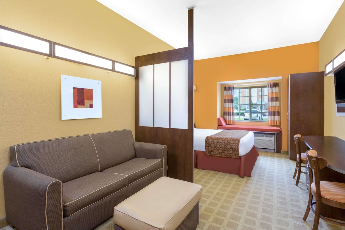 Coffres-forts dans les chambres, rideaux occultants, Wi-Fi gratuit