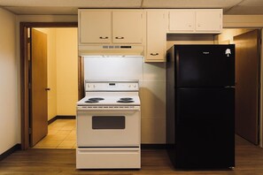 Apartment, 2 Bedrooms | In-room safe, iron/ironing board, free WiFi, bed sheets