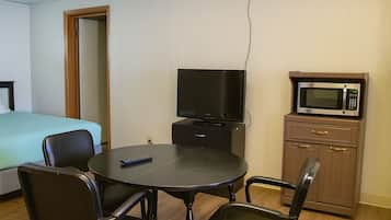 In-room safe, iron/ironing board, free WiFi, bed sheets