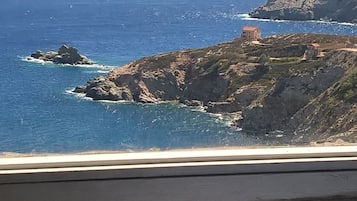 Petit déjeuner buffet (8 EUR par personne)