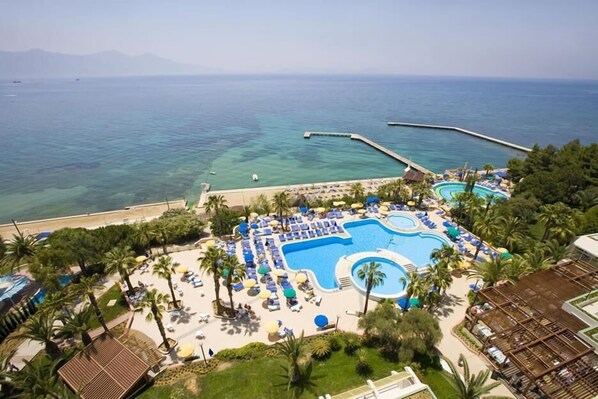 Exterior - Fantasia Hotel De Luxe (Kusadasi)