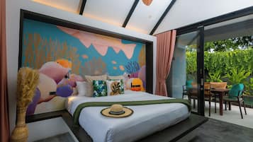 Hochwertige Bettwaren, Minibar, Zimmersafe, Schreibtisch