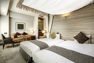 Club Studio, 2 Twin Beds | Premium bedding, down comforters, in-room safe, desk