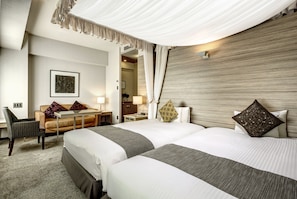 Club studio, 2 eenpersoonsbedden | Luxe beddengoed, donsdekens, een kluis op de kamer, een bureau