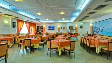 Almoço e jantar, frutos do mar