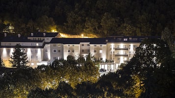 Fassade der Unterkunft â Abend/Nacht