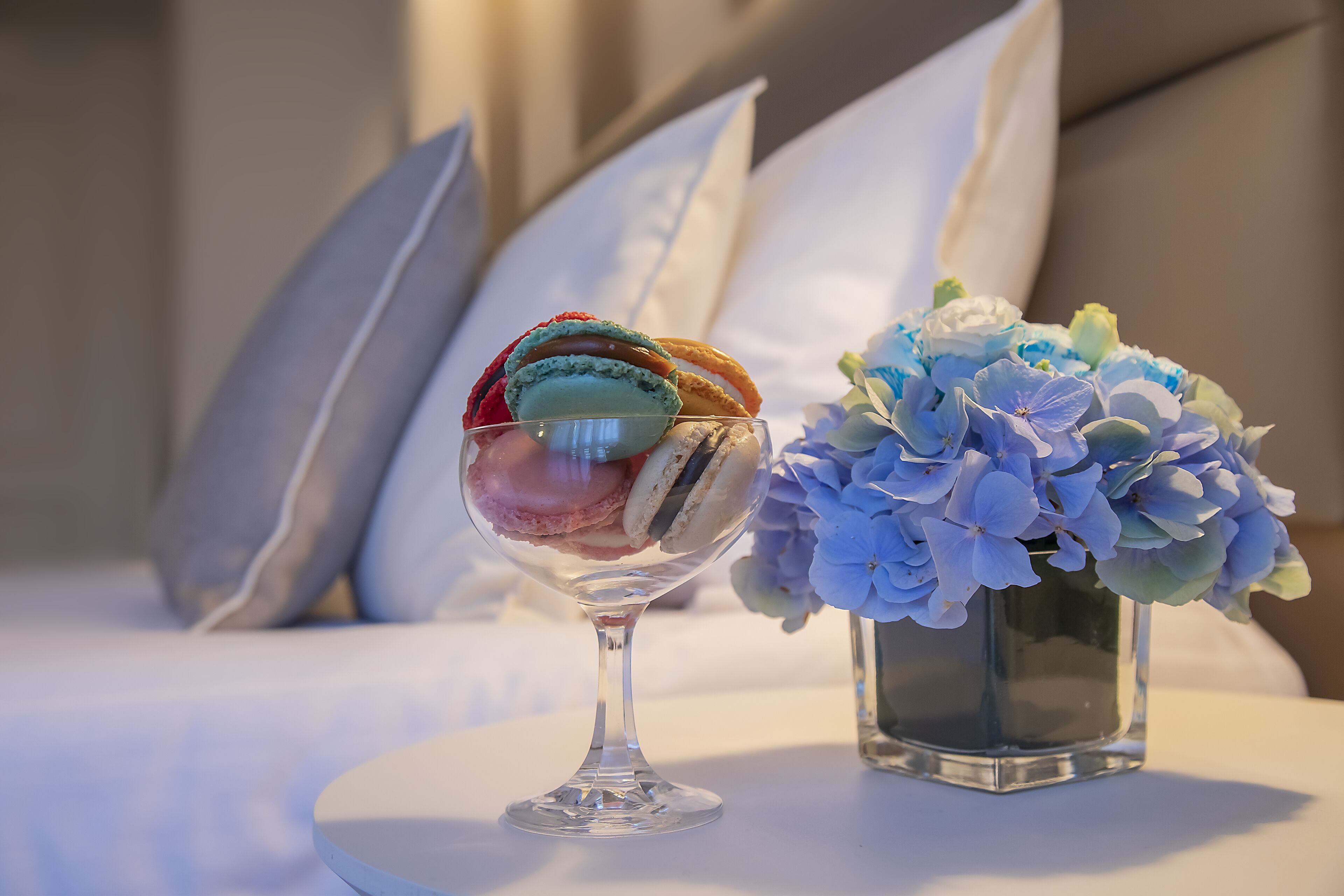 egyptian cotton sheets, premium bedding, down duvets, in-room safe