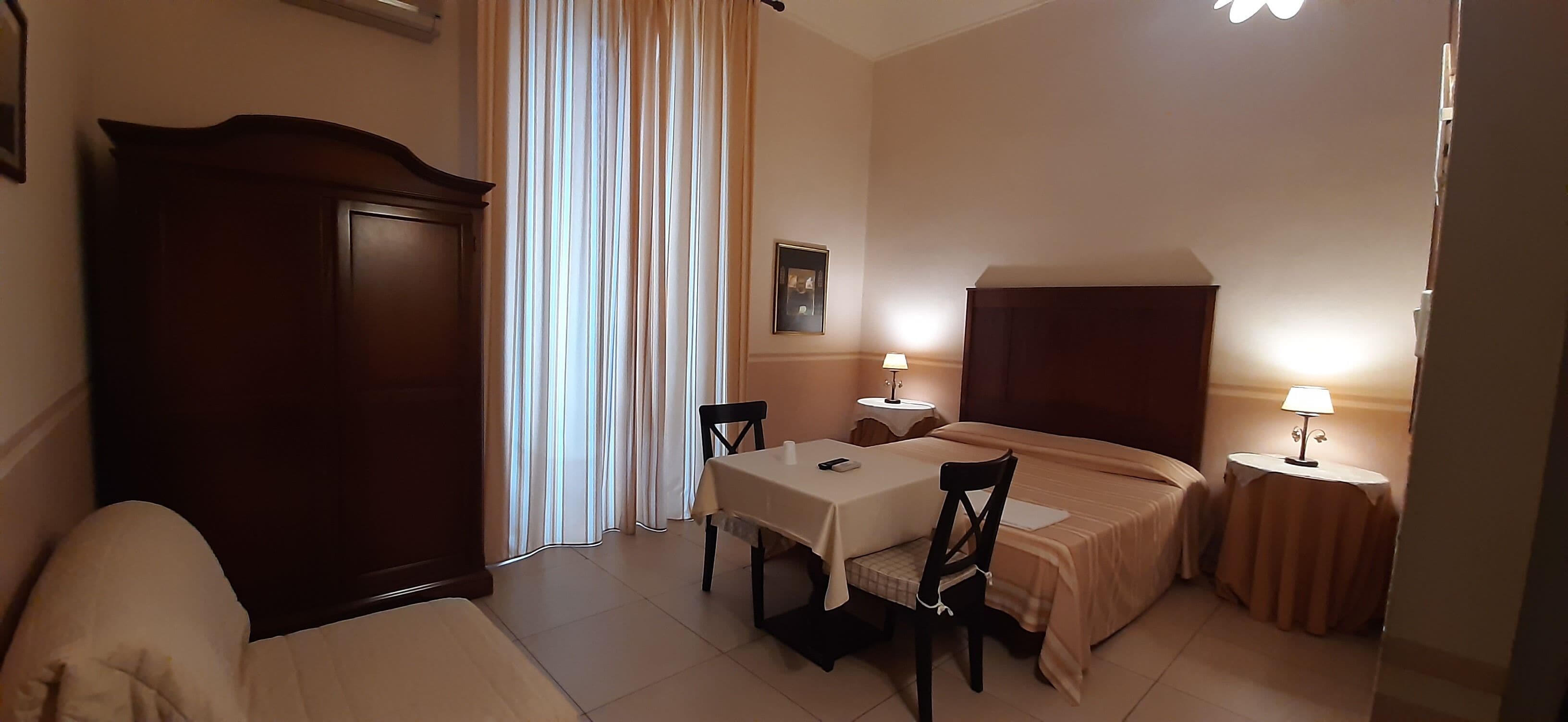 premium bedding, desk, free cots/infant beds, rollaway beds