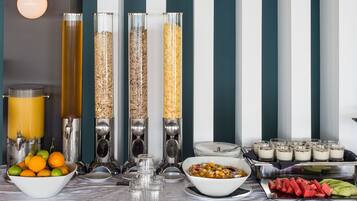 Free daily buffet breakfast