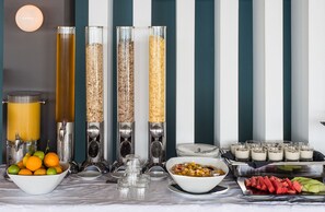 Free daily buffet breakfast