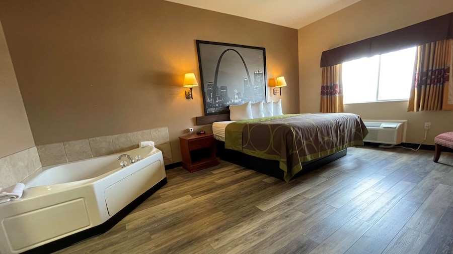 Super 8 by Wyndham Rolla