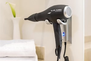 Eco-friendly toiletries, hair dryer, bidet, towels - NH Savona Darsena (Savona)