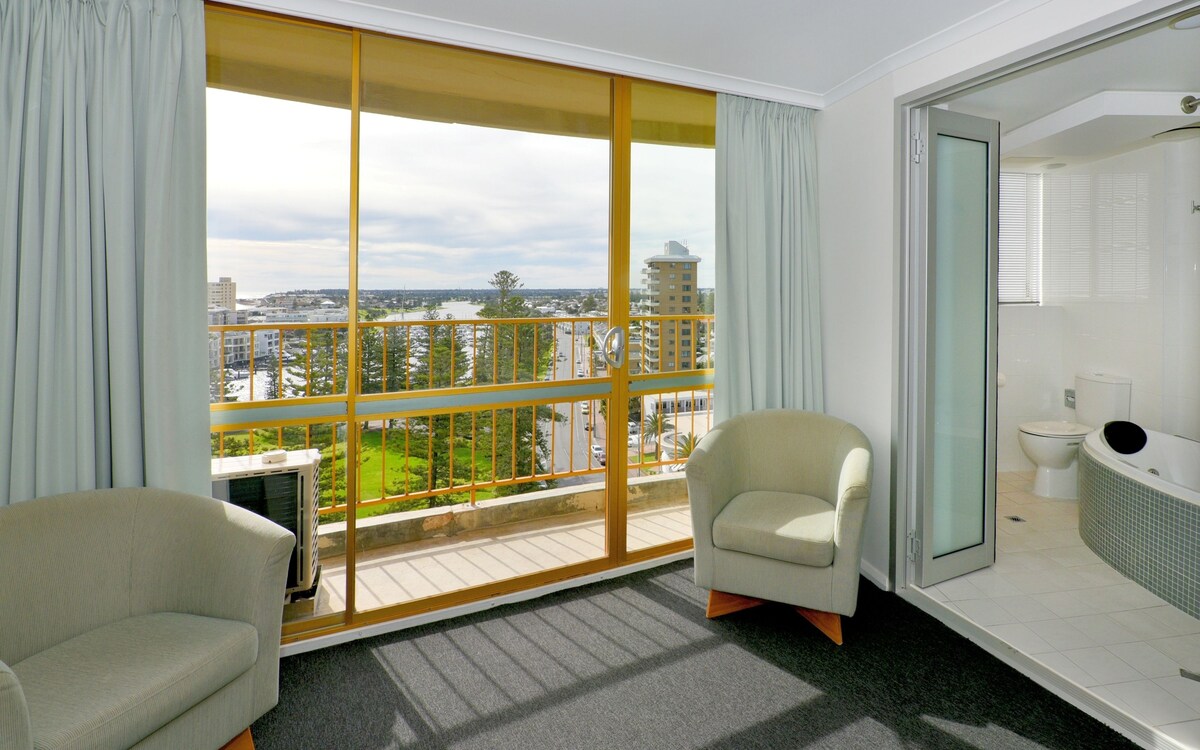 Atlantic Tower Motor Inn