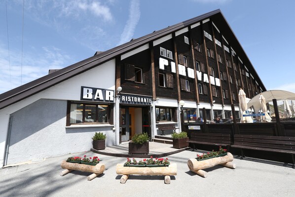 Front of property - Albergo Quarto Pirovano (Bormio)