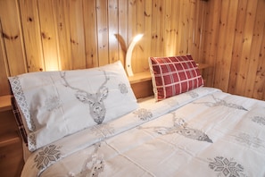 Comfort Double or Twin Room | Down comforters, in-room safe, desk, free WiFi - Albergo Quarto Pirovano (Bormio)