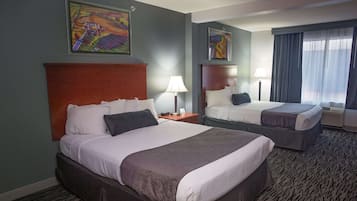 Premium bedding, in-room safe, individually decorated