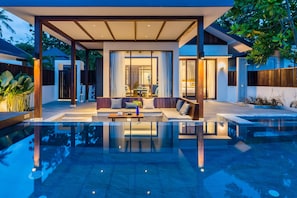 One Bedroom Beachfront Pool Villa | Terrasse/Patio