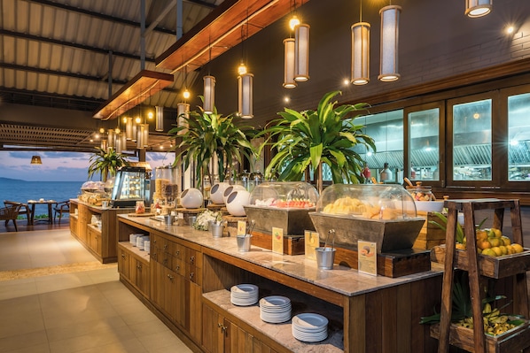 Petit déjeuner buffet compris tous les jours