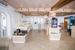 Daily buffet breakfast (EUR 9 per person)