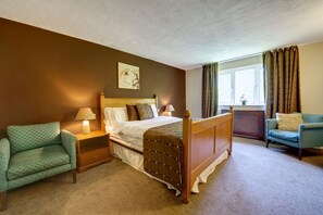 Iron/ironing board, cribs/infant beds, rollaway beds, free WiFi - Clough Manor Hotel (Oldham)