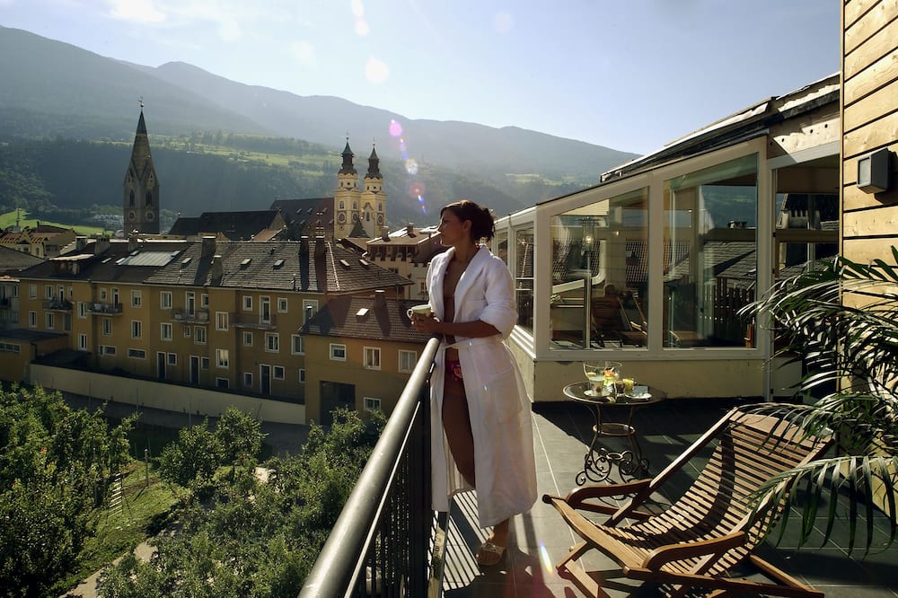 Hotel KRONE - eat, drink, stay