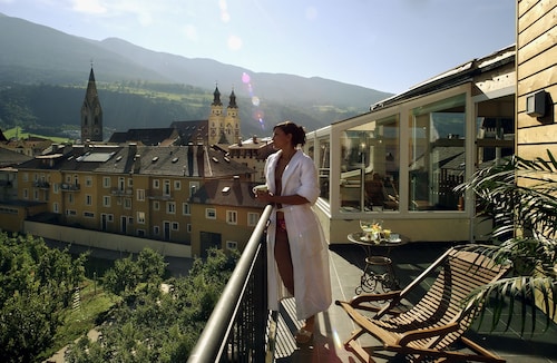 Hotel KRONE - eat, drink, stay