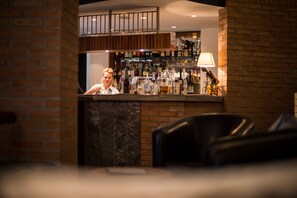 酒吧（店内）