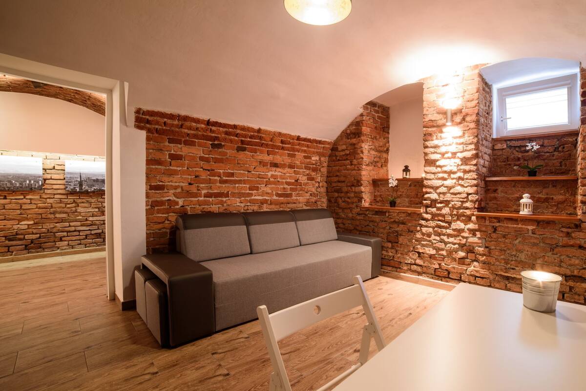 Apartment (4) | Living area | 40-inch flat-screen TV with cable channels, TV
