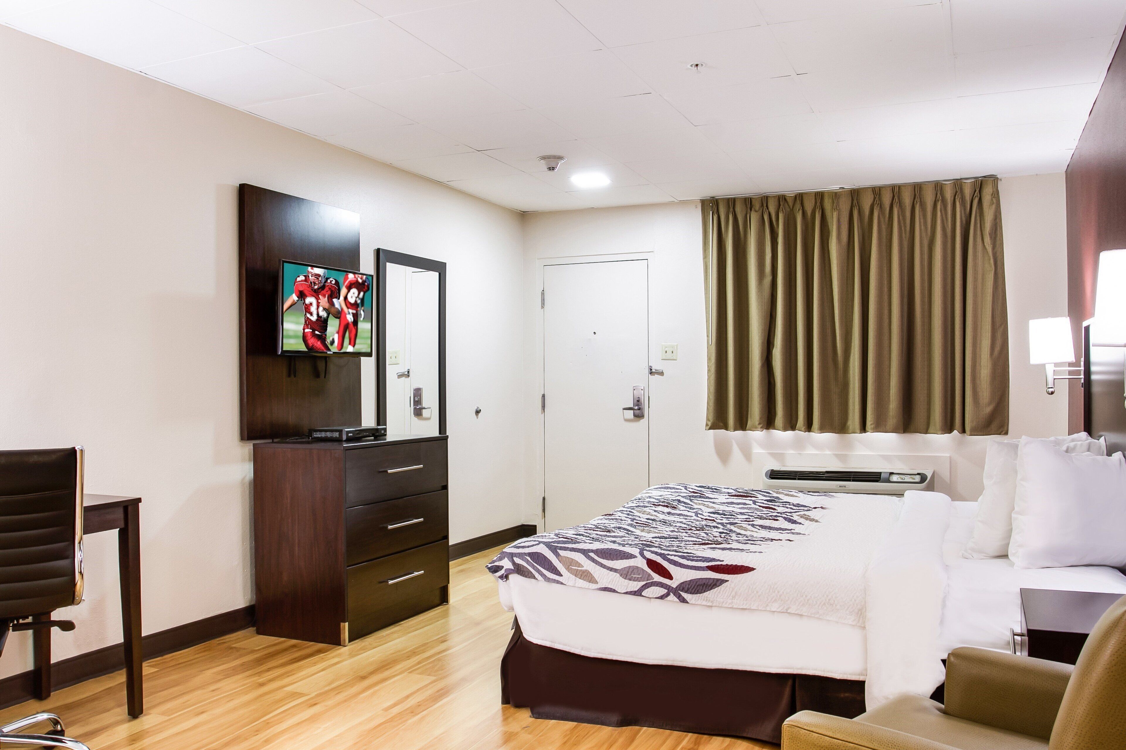 Desk, cribs (free), rollaway beds (surcharge), WiFi (free)