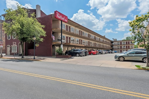 Red Roof Inn York Downtown