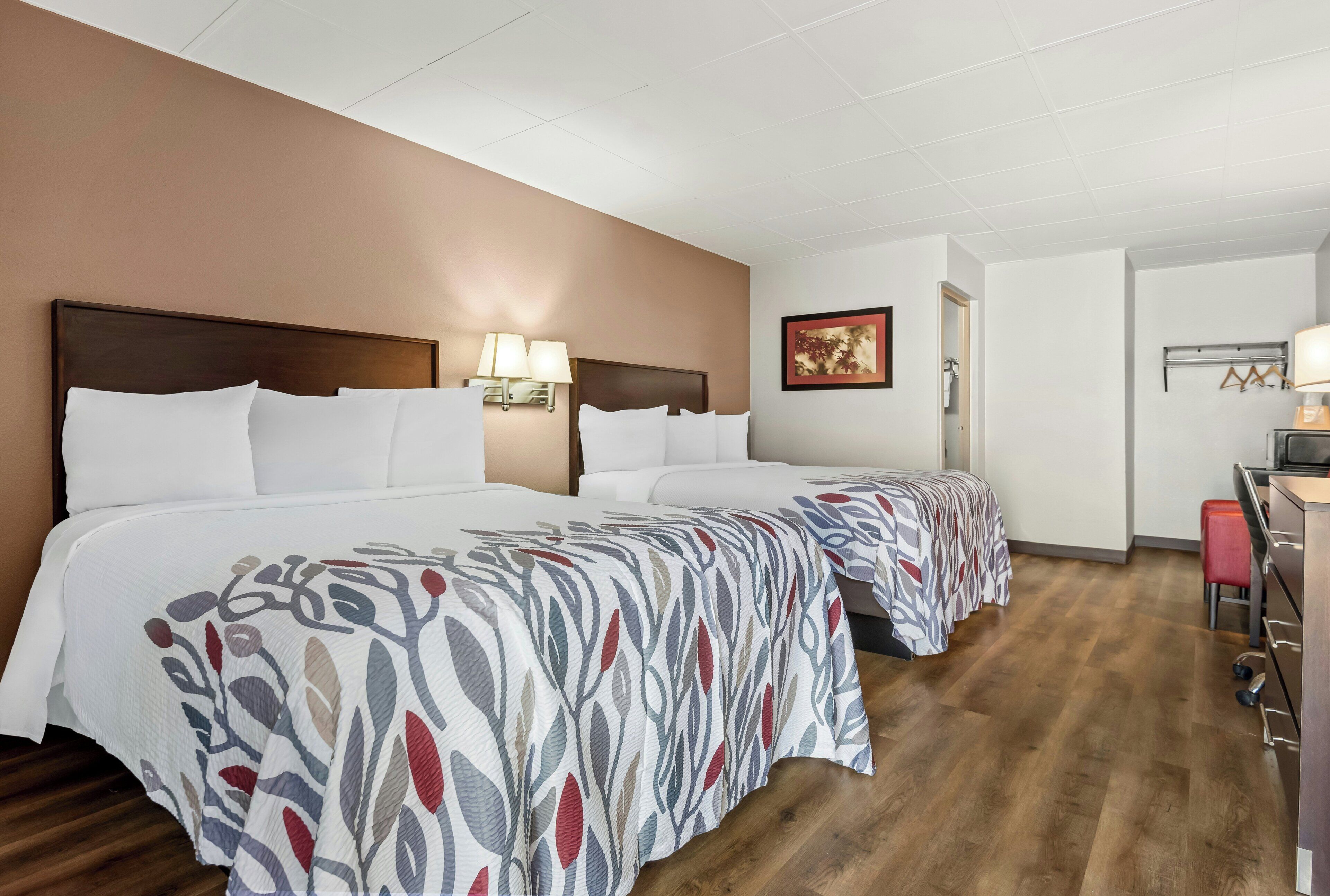 Desk, cribs (free), rollaway beds (surcharge), WiFi (free)
