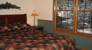 Iron/ironing board, free WiFi, bed sheets - The Evergreens On Fall River (Estes Park)