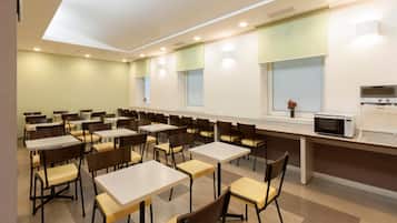 Bao gồm bữa sáng buffet hàng ngày