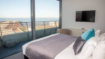 Suite, Balcony, Sea View | In-room safe, individually decorated, individually furnished