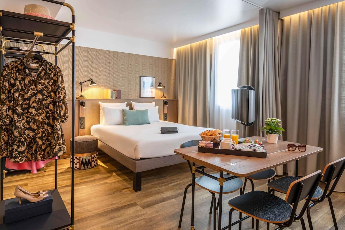 Superior Suite, Multiple Beds | Premium bedding, minibar, in-room safe, desk