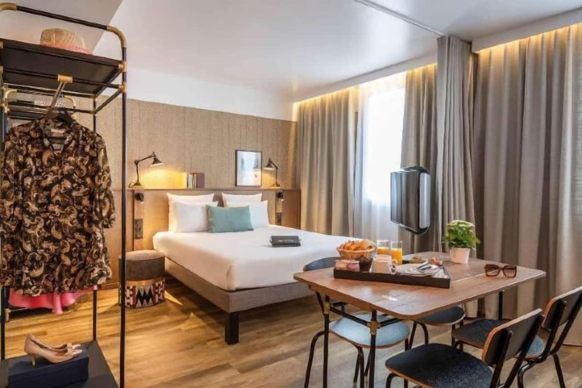 Ropa de cama de alta calidad y minibar