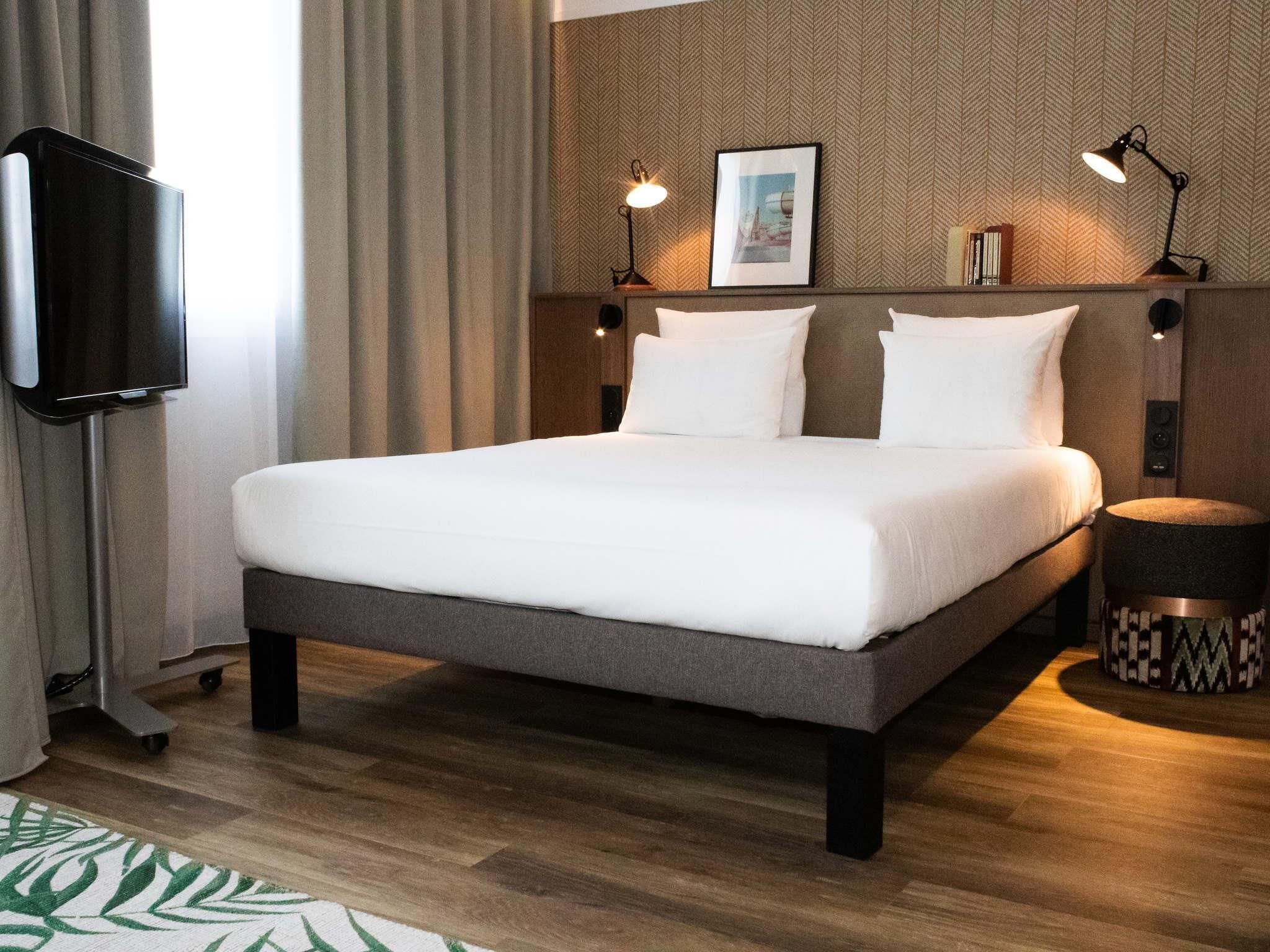 Suite superior, 1 cama Queen size, vista al mar | Ropa de cama de alta calidad y minibar 