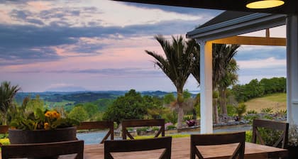 Woodhouse Mountain Lodge