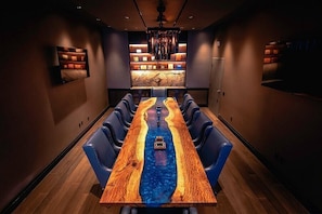 Bar lounge